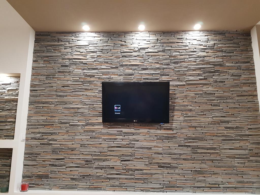 Woodstone Apartment プロイェシュティ エクステリア 写真