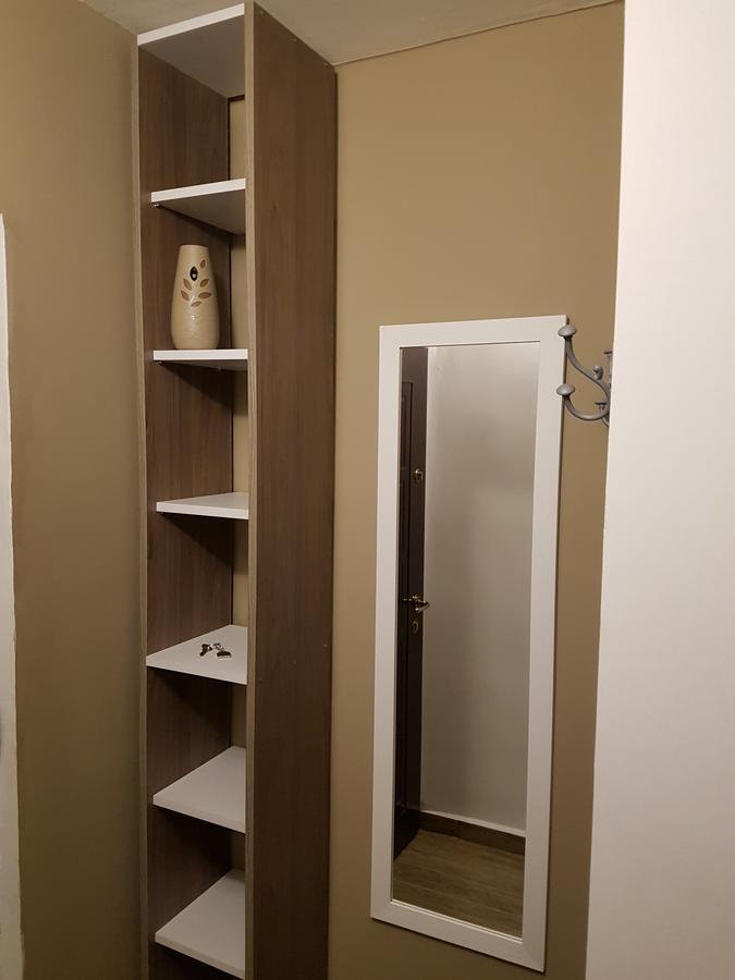 Woodstone Apartment プロイェシュティ エクステリア 写真